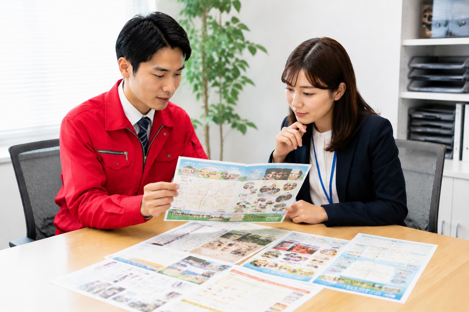 講演会やセミナーの集客にはチラシが必要か