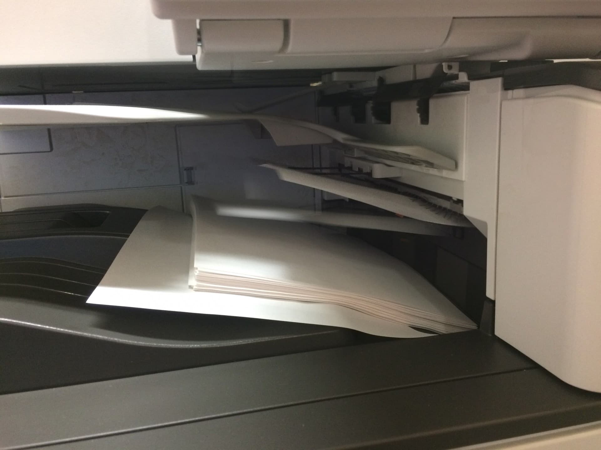 コンビニのコピー機を利用する