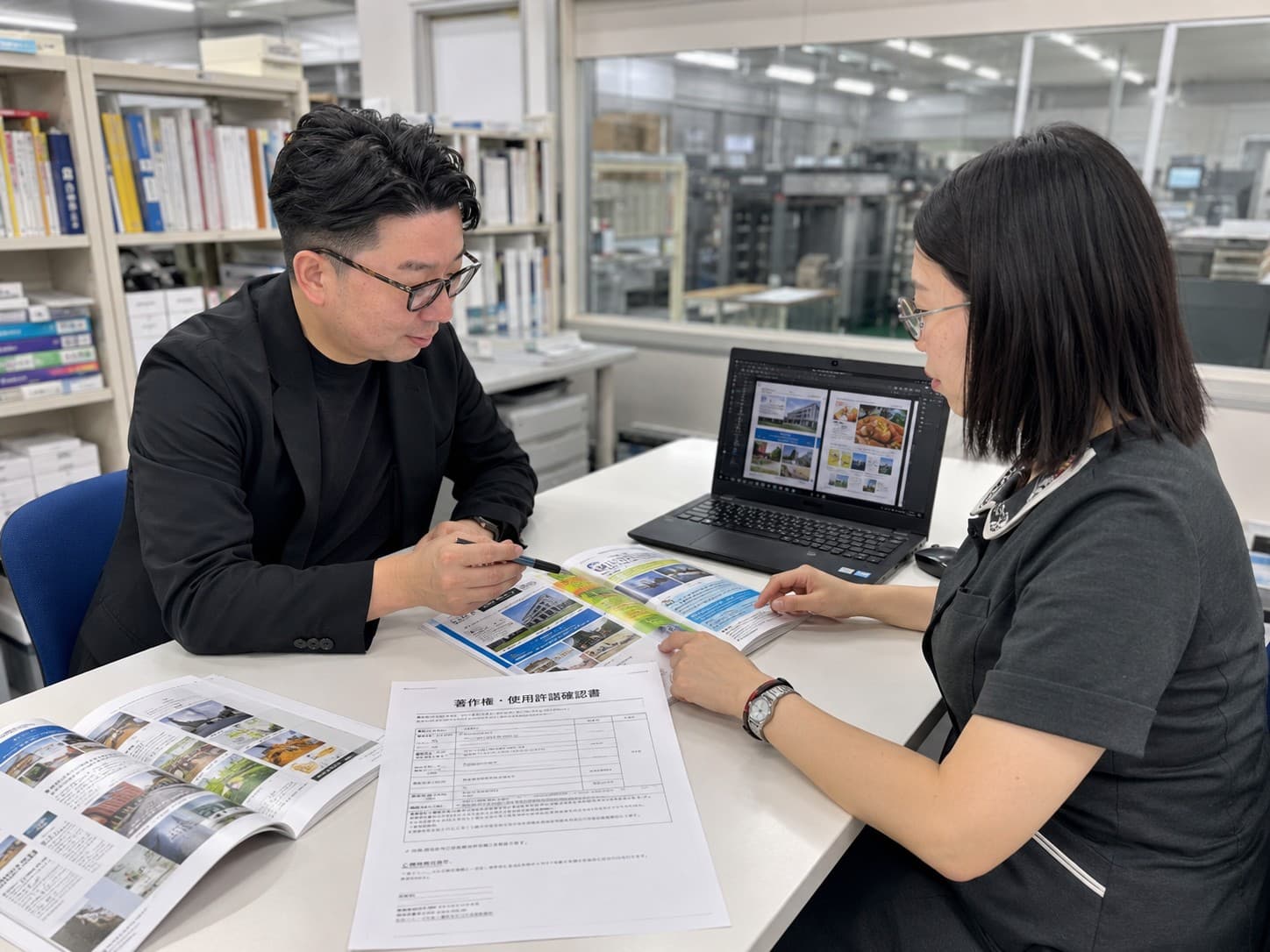 往復はがきへの印刷を印刷会社へ依頼するときの費用相場